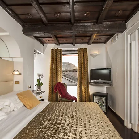 Antico Del Sole Al Pantheon