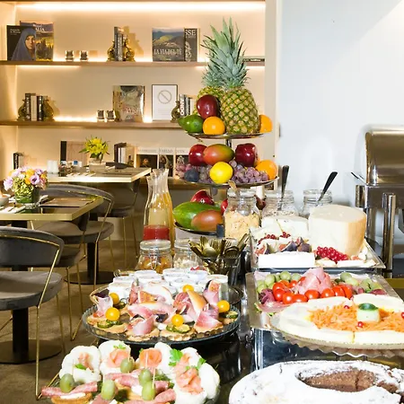 Hotel Antico Del Sole Al Pantheon 4*